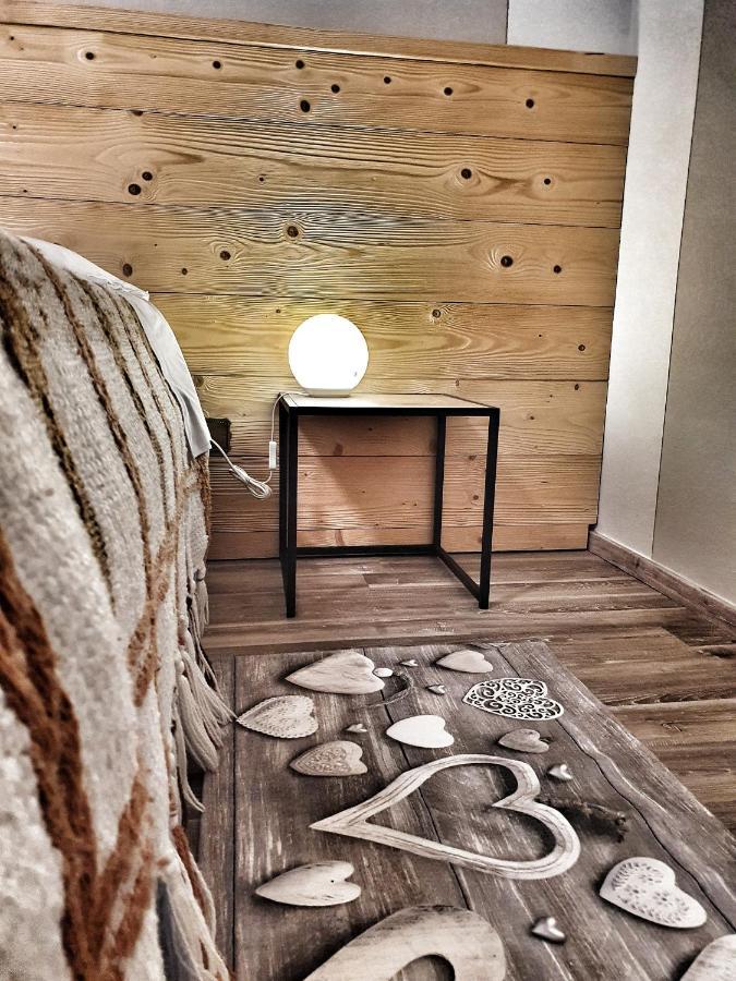 B&B Il Pettirosso Malonno Luaran gambar