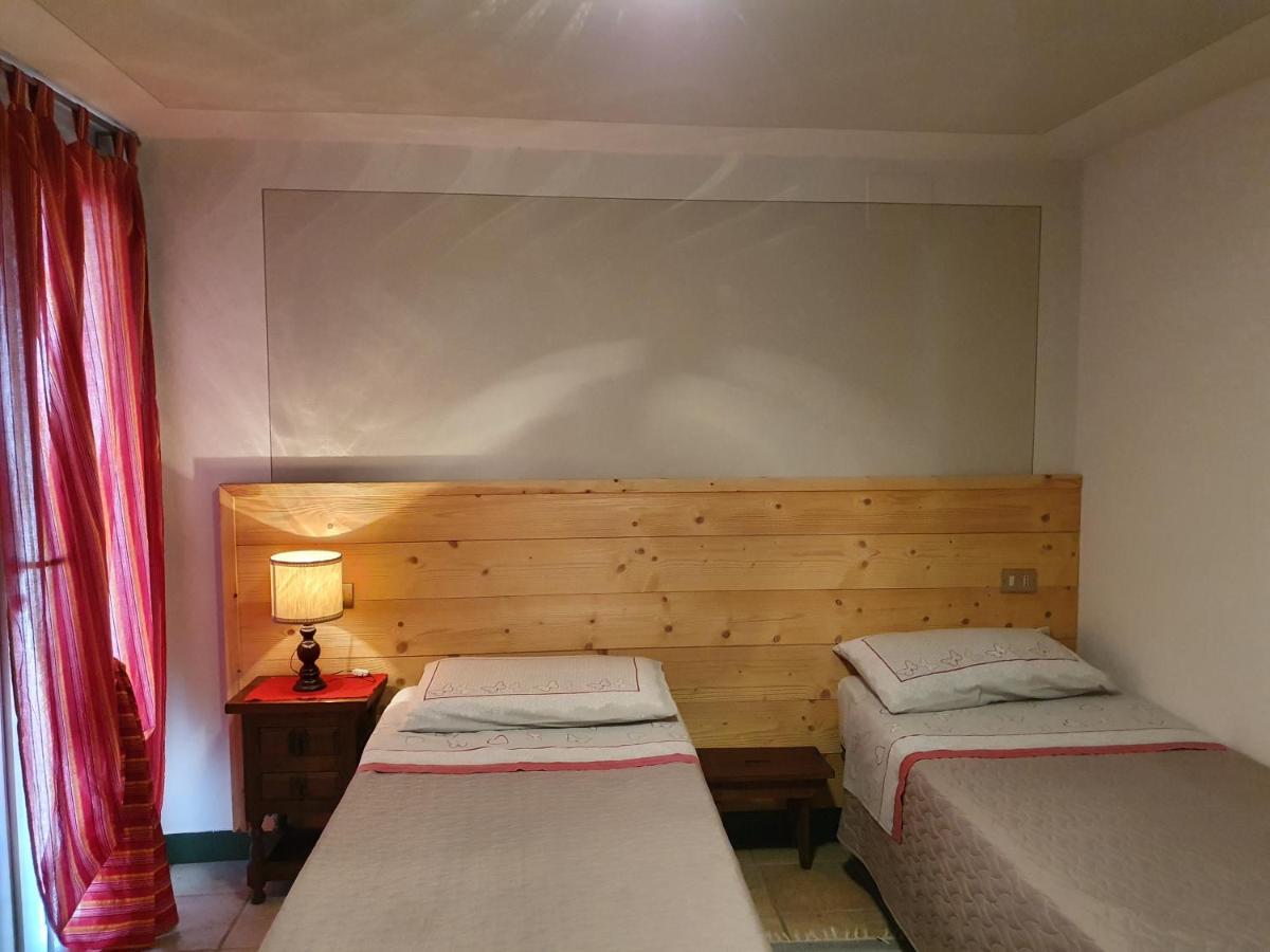 B&B Il Pettirosso Malonno Luaran gambar