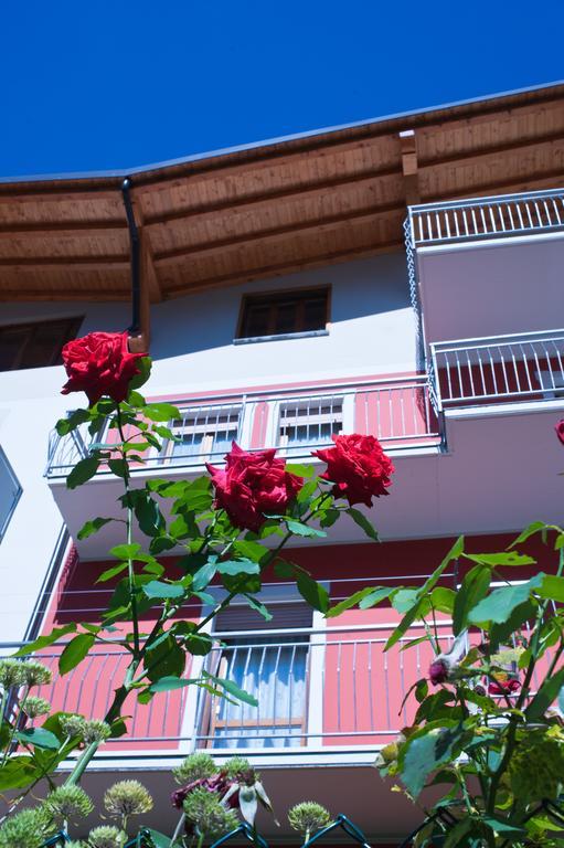 B&B Il Pettirosso Malonno Luaran gambar